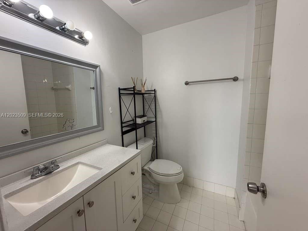 1137 NW 123rd Court , Unit 610, Miami, FL 33182 Photo