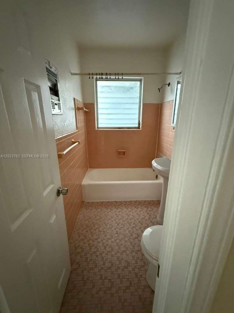 725 83rd St , Unit 2, Miami Beach, FL 33141 Photo