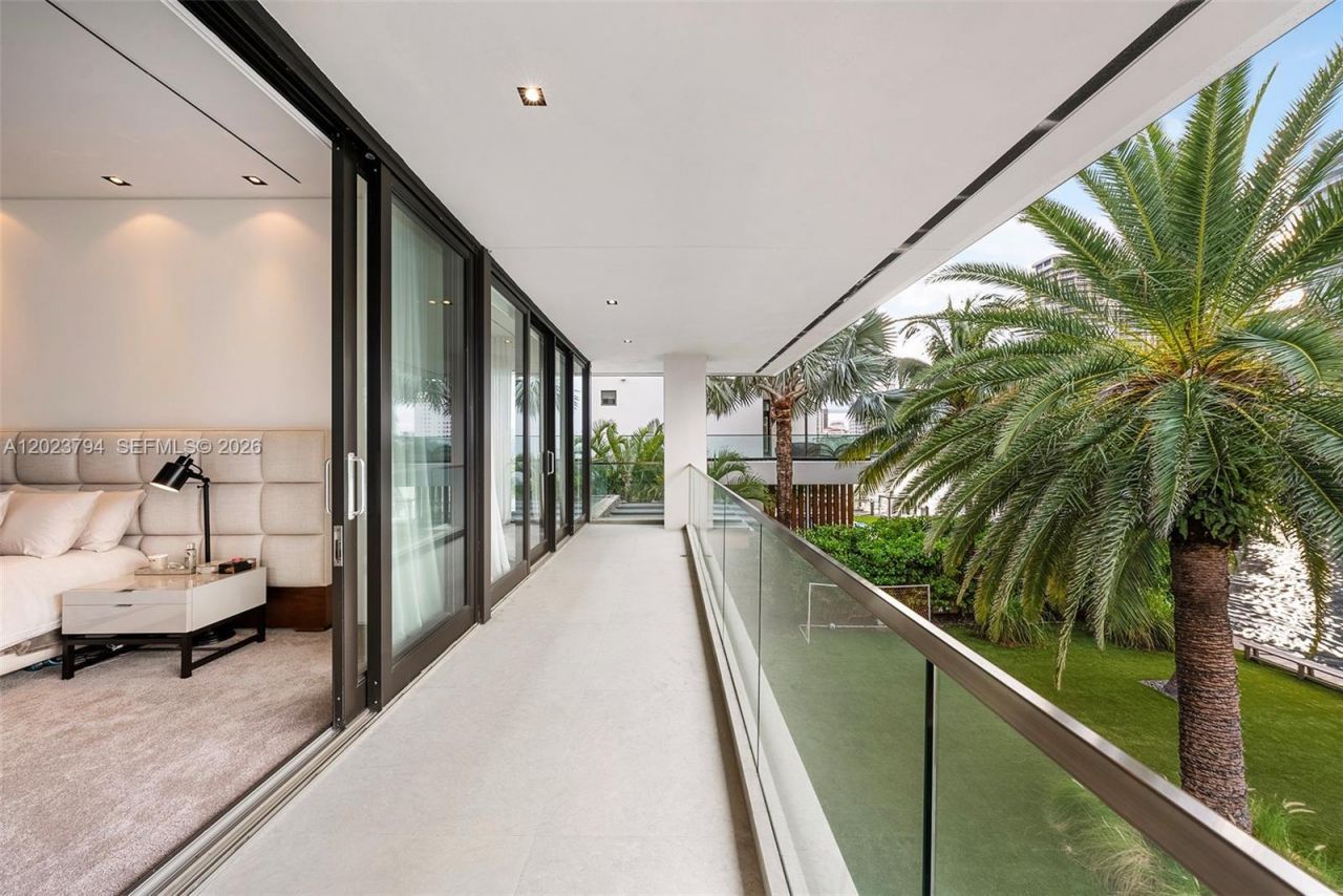 385 Centre Is , Golden Beach, FL 33160 Photo