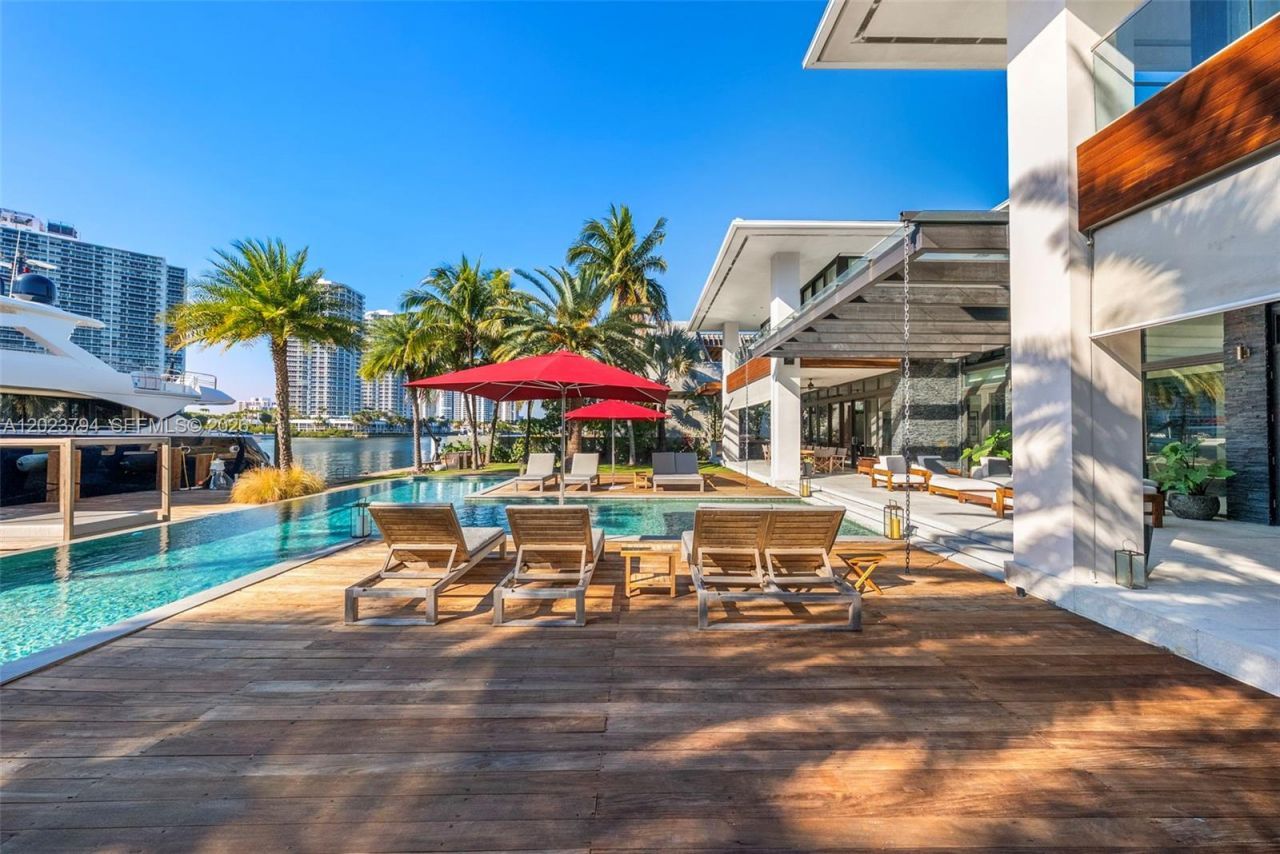 385 Centre Is , Golden Beach, FL 33160 Photo