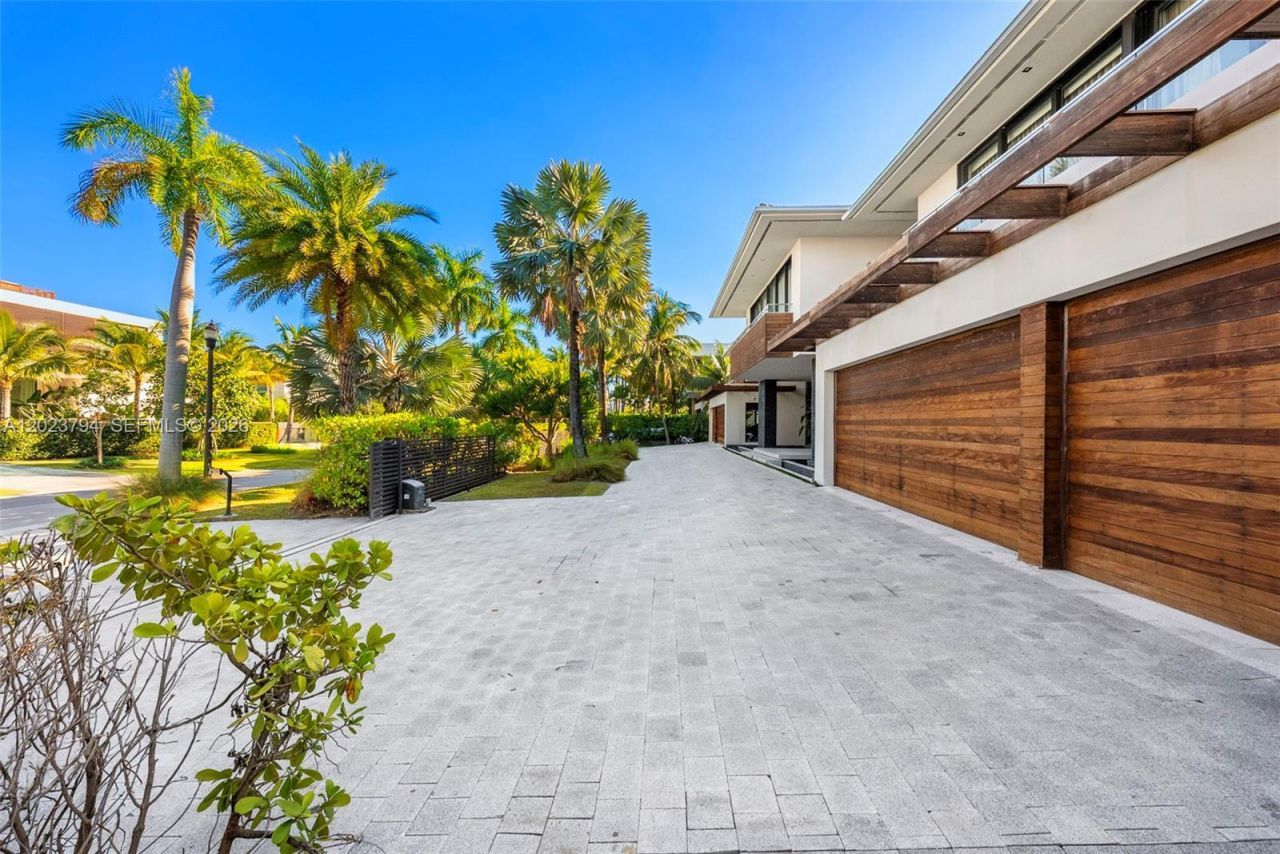 385 Centre Is , Golden Beach, FL 33160 Photo