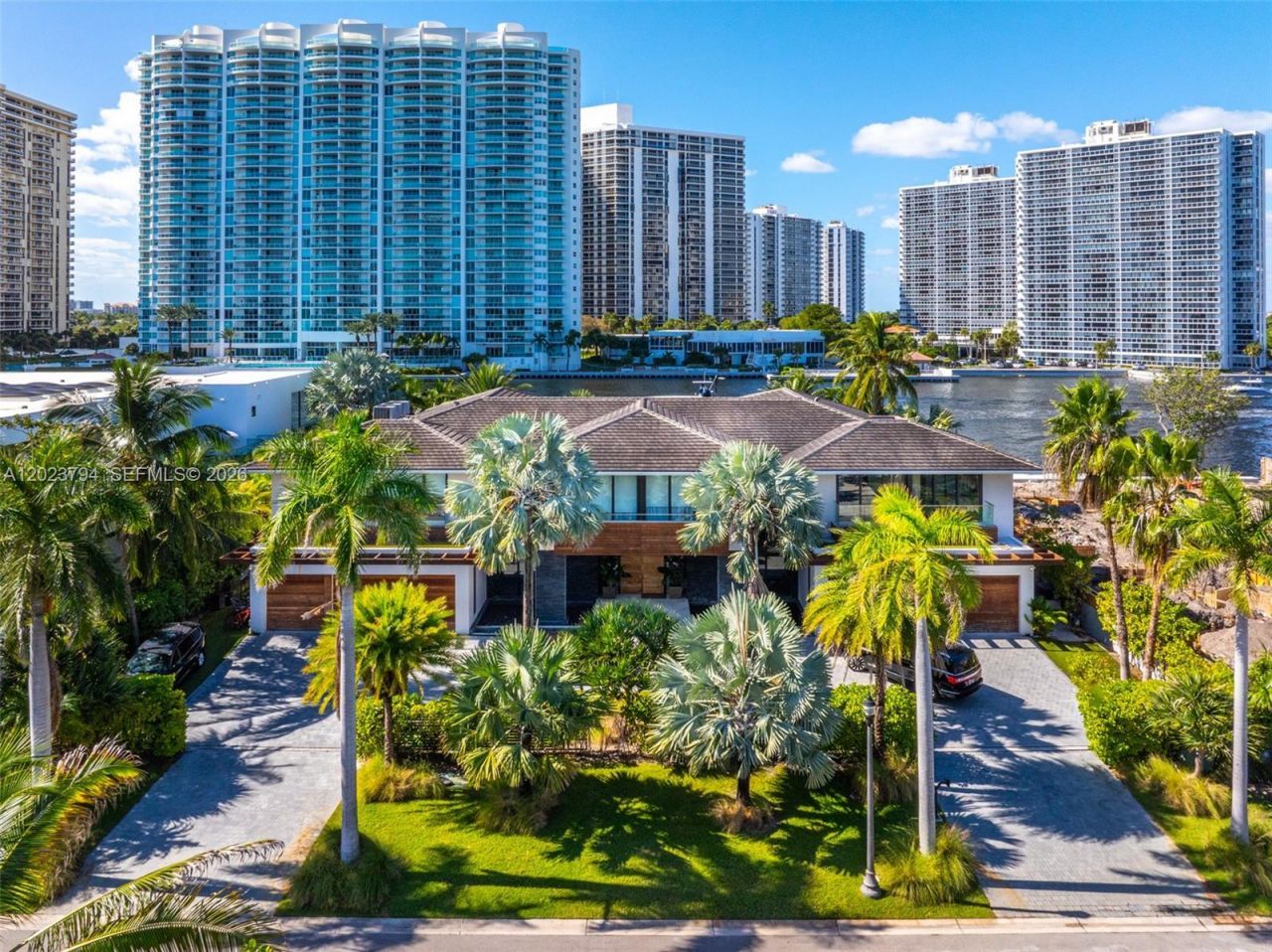 385 Centre Is , Golden Beach, FL 33160 Photo