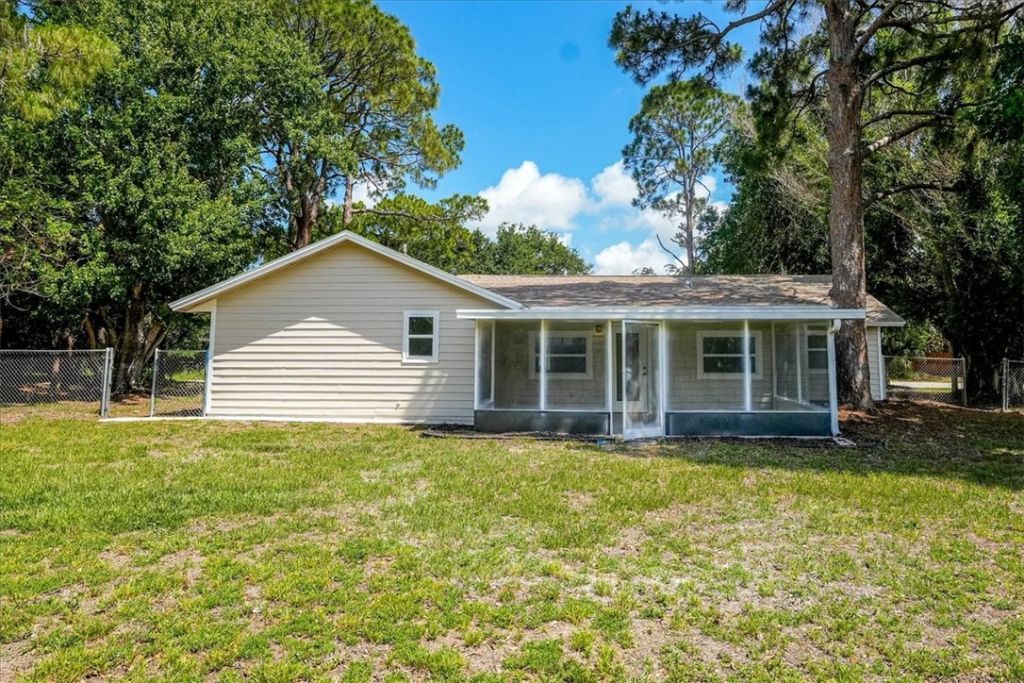 271 Naylor Street Ne, Palm Bay, FL 32907 Photo