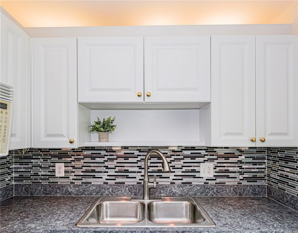 109 Spring Lake Court, Unit 105, Vero Beach, FL 32962 Photo