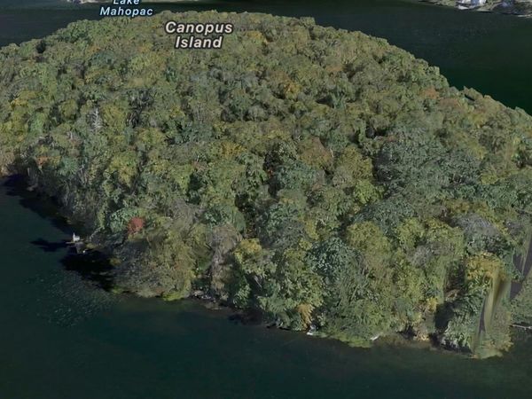 22 Canopus Island, Mahopac, NY 10541