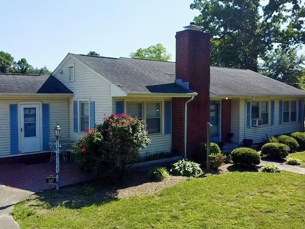 207 W Church Street , Walstonburg, NC 27888