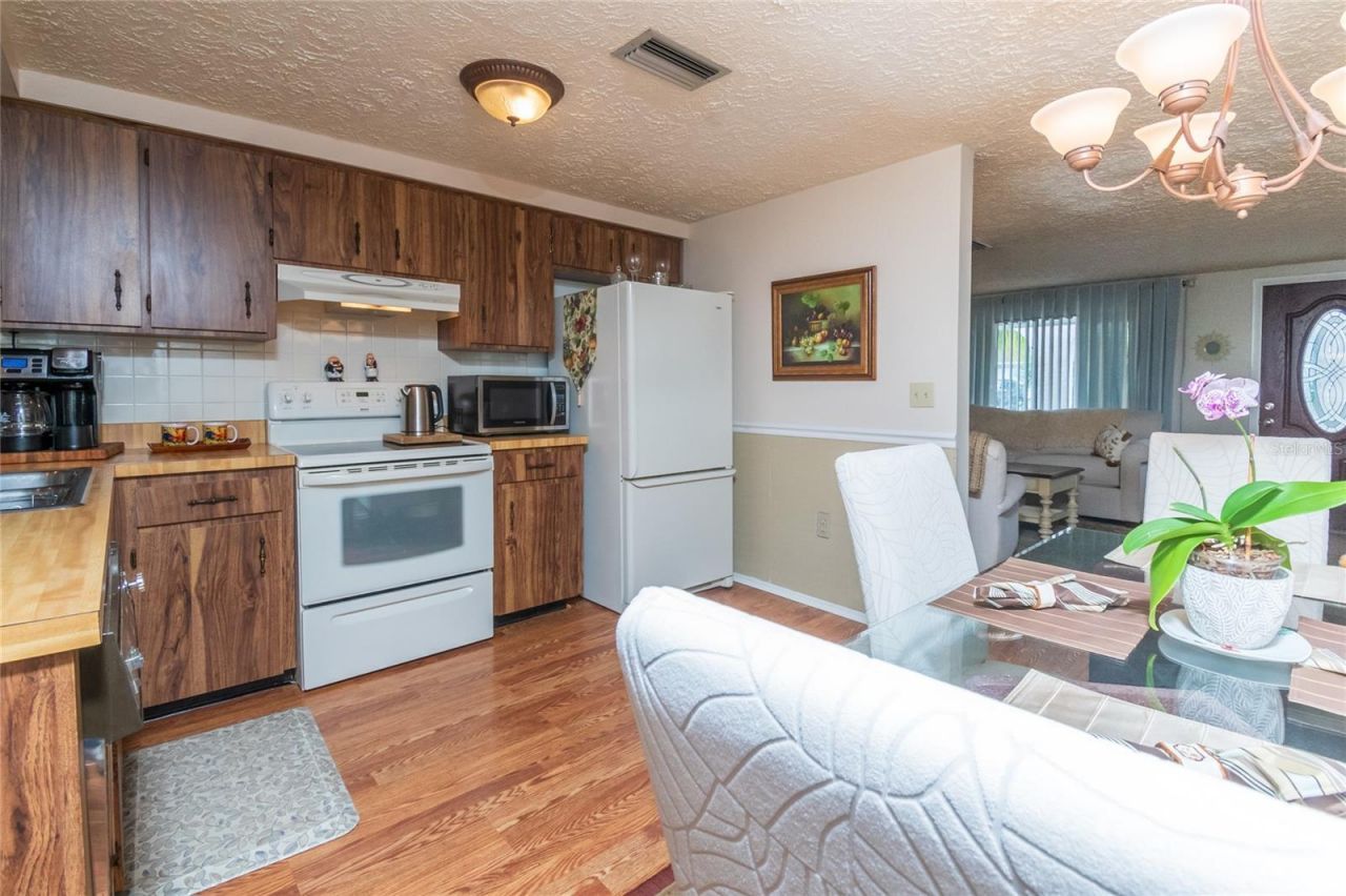 6710 Ranchwood Loop, New Port Richey, FL 34653 Photo