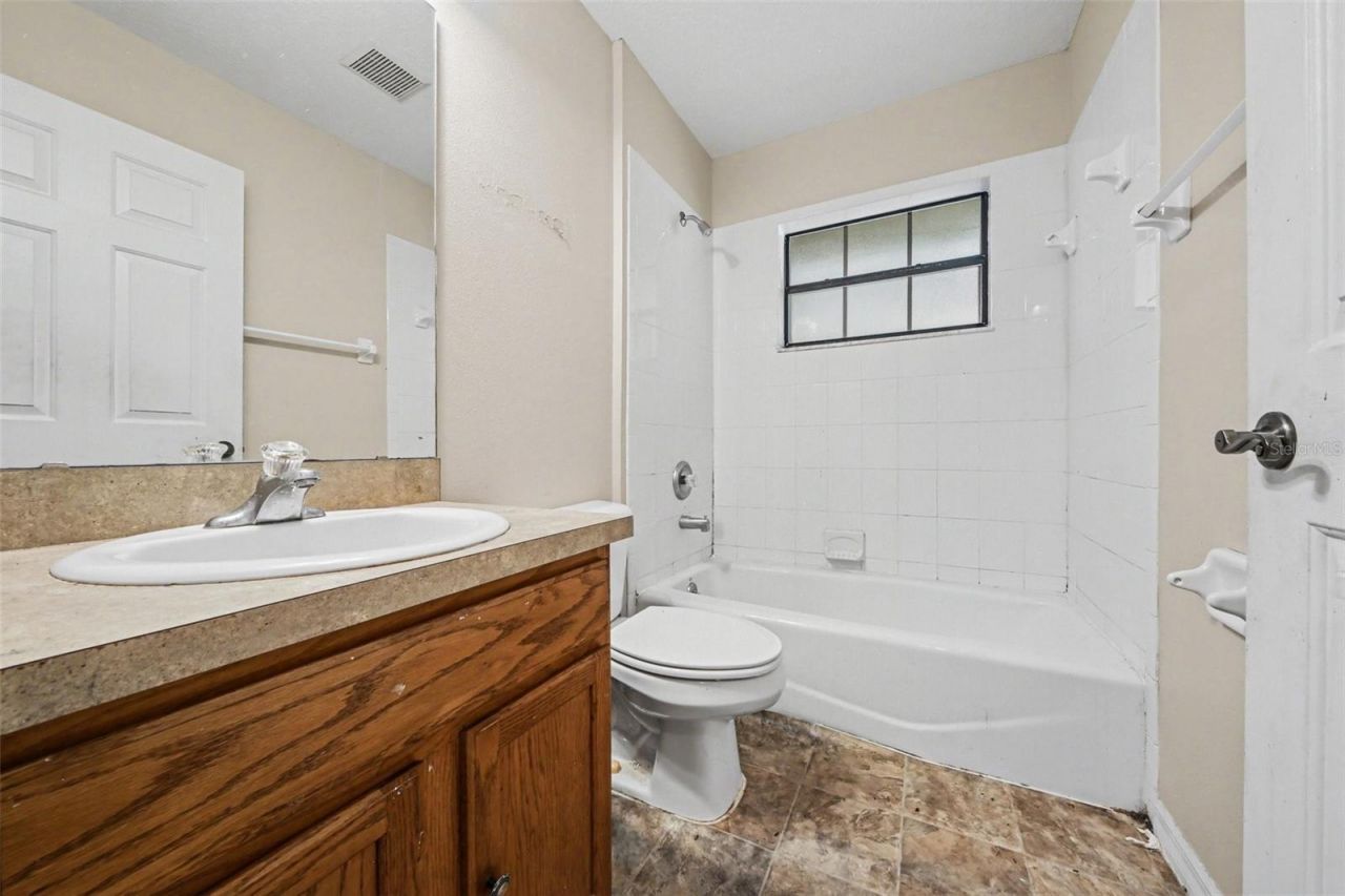 4750 Abaco Drive, Tavares, FL 32778 Photo
