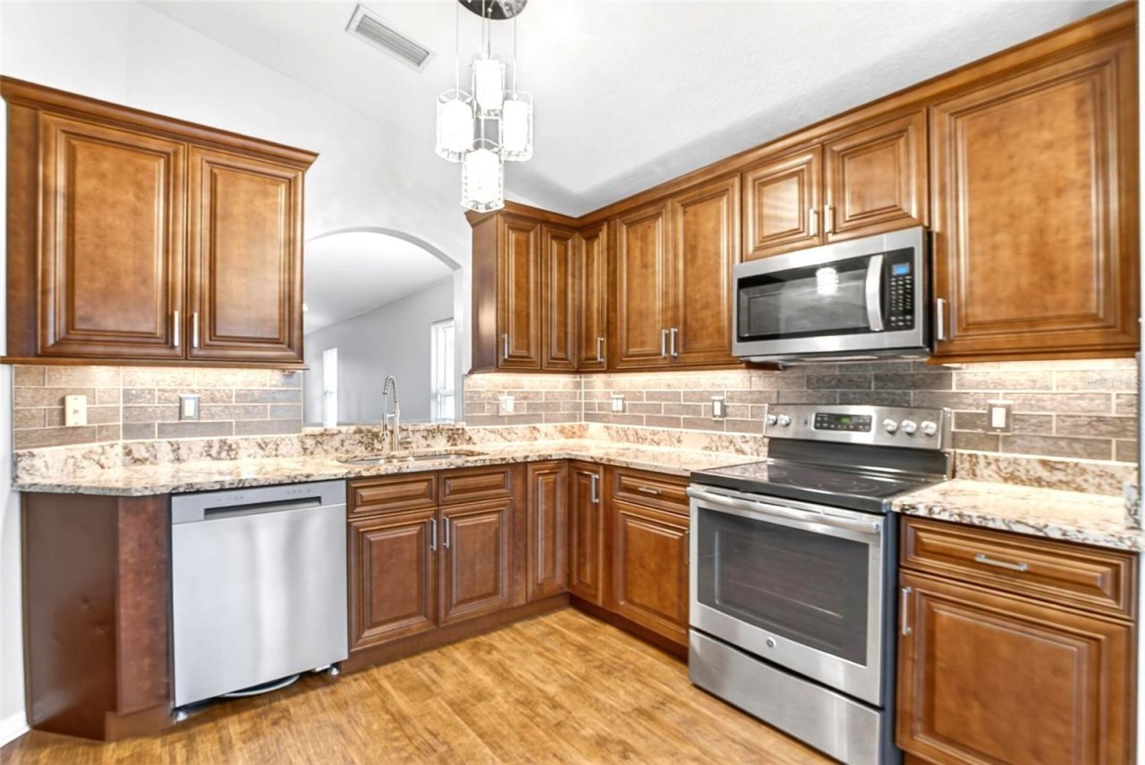 10617 Navigation Drive , Riverview, FL 33579 Photo
