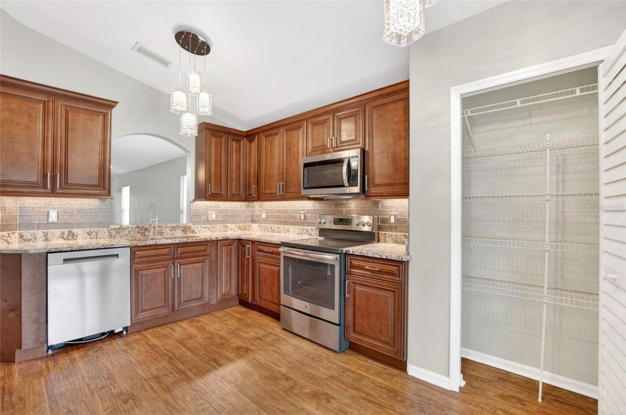 10617 Navigation Drive , Riverview, FL 33579 Photo