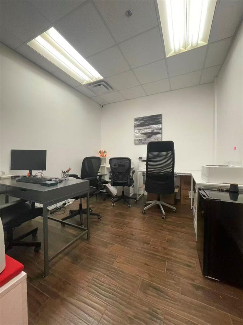 7075 Kingspointe Parkway , Unit 9, Orlando, FL 32819 Photo