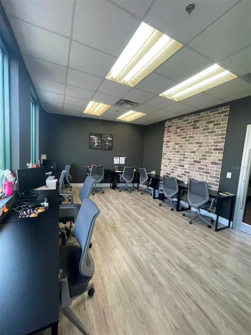 7075 Kingspointe Parkway , Unit 9, Orlando, FL 32819 Photo