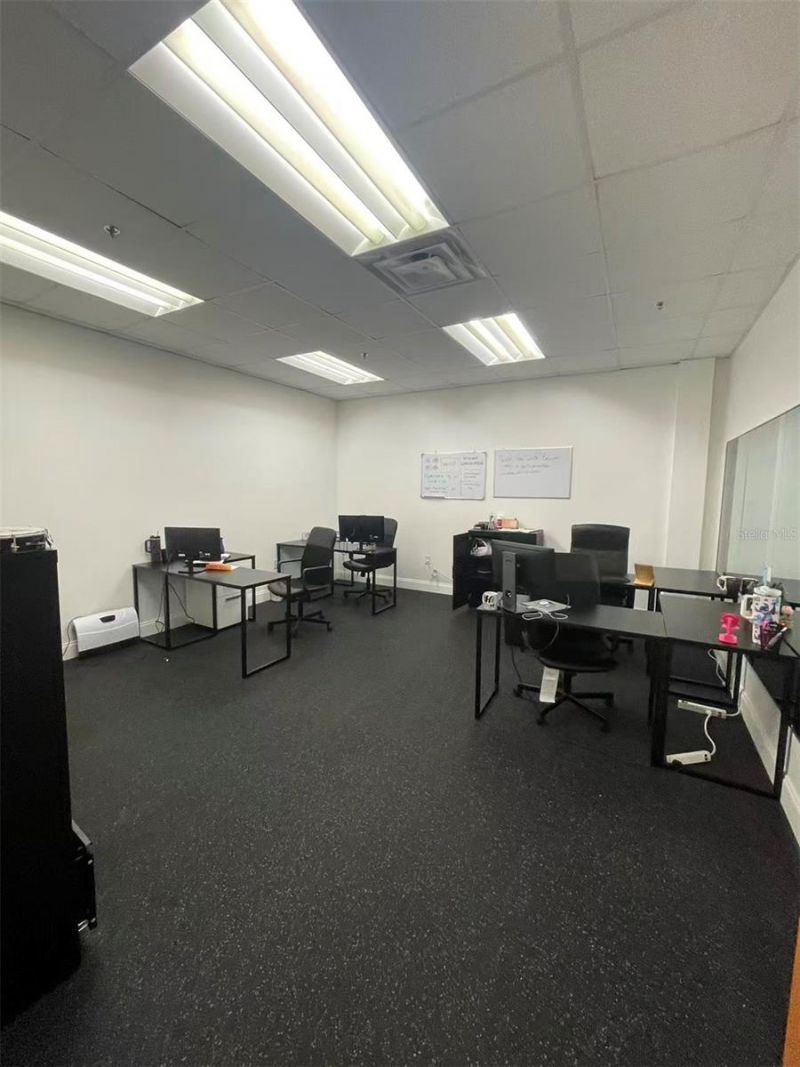 7075 Kingspointe Parkway , Unit 9, Orlando, FL 32819 Photo