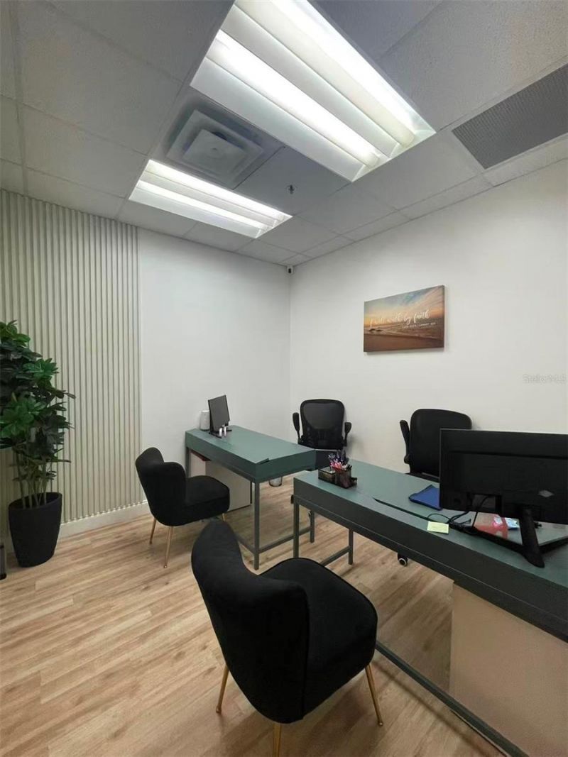 7075 Kingspointe Parkway , Unit 9, Orlando, FL 32819 Photo