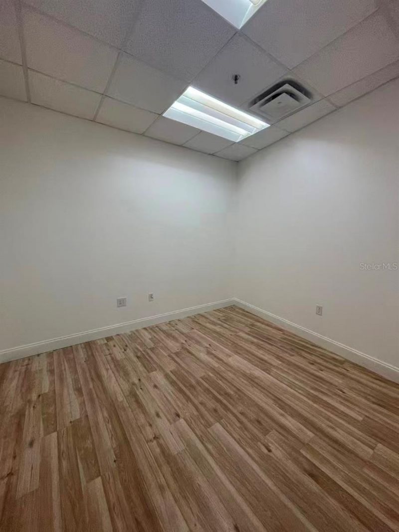 7075 Kingspointe Parkway , Unit 9, Orlando, FL 32819 Photo