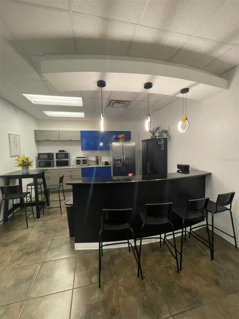 7075 Kingspointe Parkway , Unit 9, Orlando, FL 32819 Photo