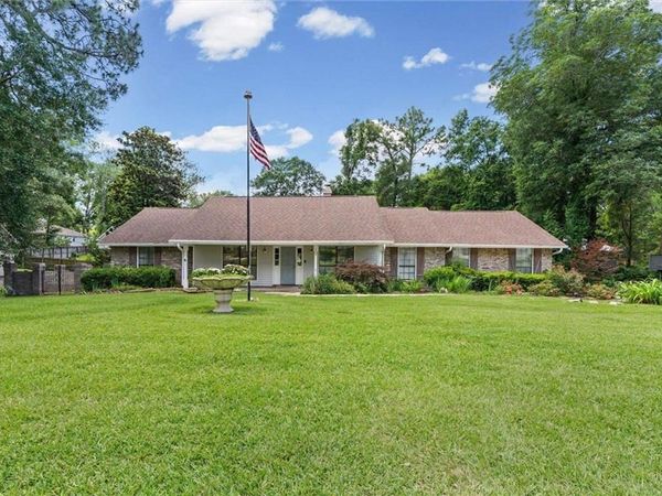 700 Cedar Avenue, Fairhope, AL 36532