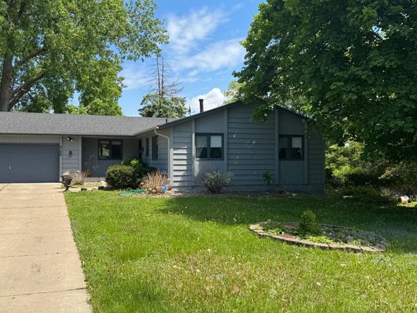 2166 Timmy Street , Mendota Heights, MN 55120