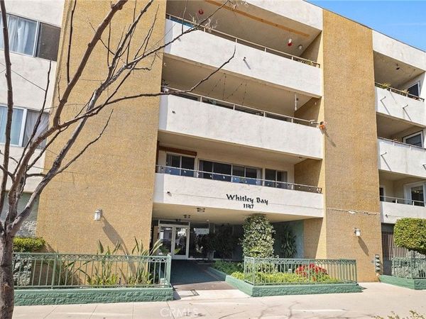1187 E 3rd, Unit 202, Long Beach, CA 90802