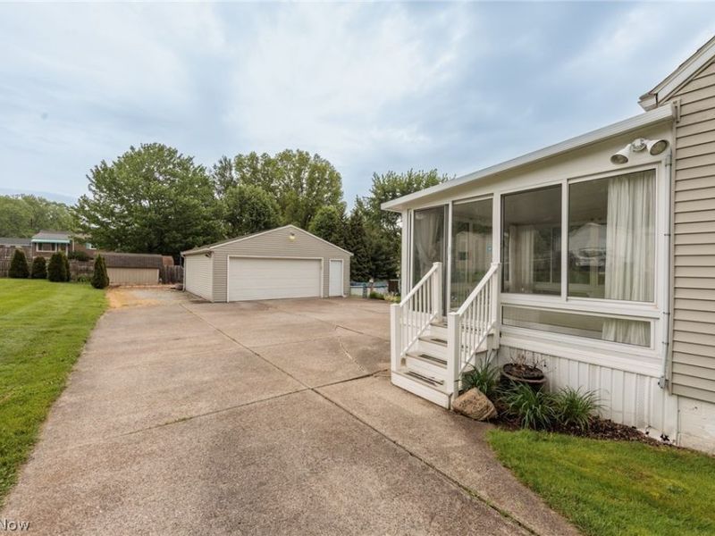 245 Westview Avenue , Wadsworth, OH 44281 Photo 2