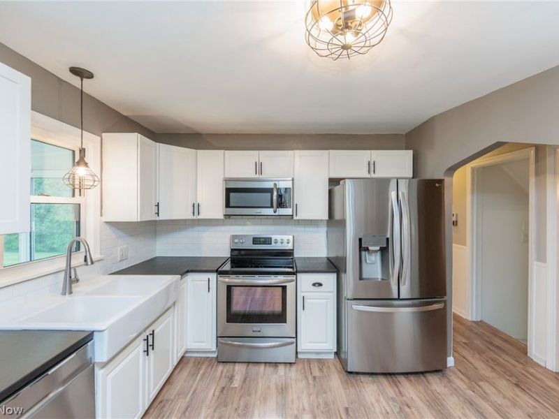 245 Westview Avenue , Wadsworth, OH 44281 Photo 6