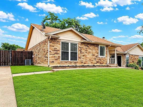 3000 Timothy Lane, Euless, TX 76039