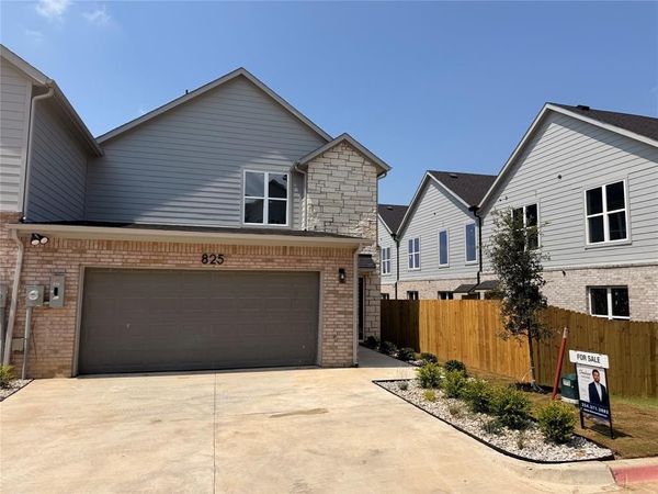 825 Premier Parkway, Grand Prairie, TX 75051