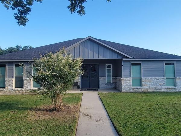 3600 Martin Street , Fort Worth, TX 76119