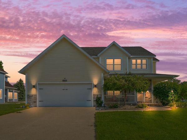 2106 Halsted Drive, Stevensville, MI 49127