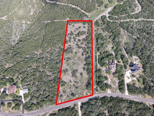 760 County Road 273, Mico, TX 78056