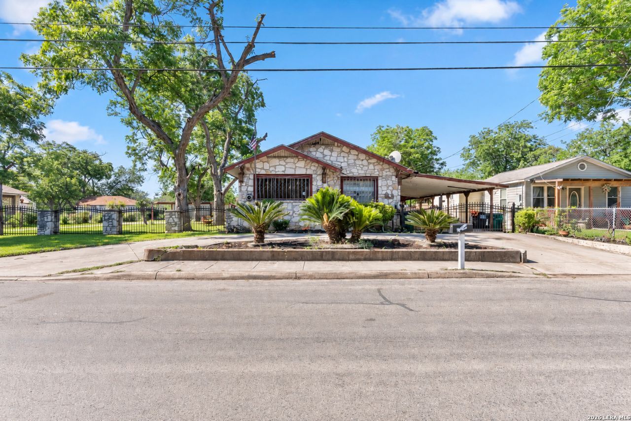 612 Stonewall St, San Antonio, TX 78214 Main Photo