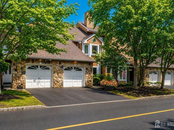 73 Chatsworth Court, Edison, NJ 08820
