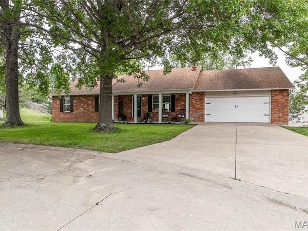 1006 Dearmore Court , Cape Girardeau, MO 63701