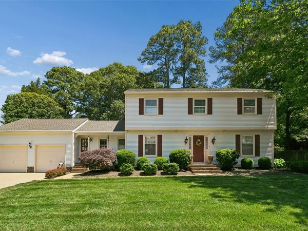 10 Plantation Road , Newport News, VA 23602