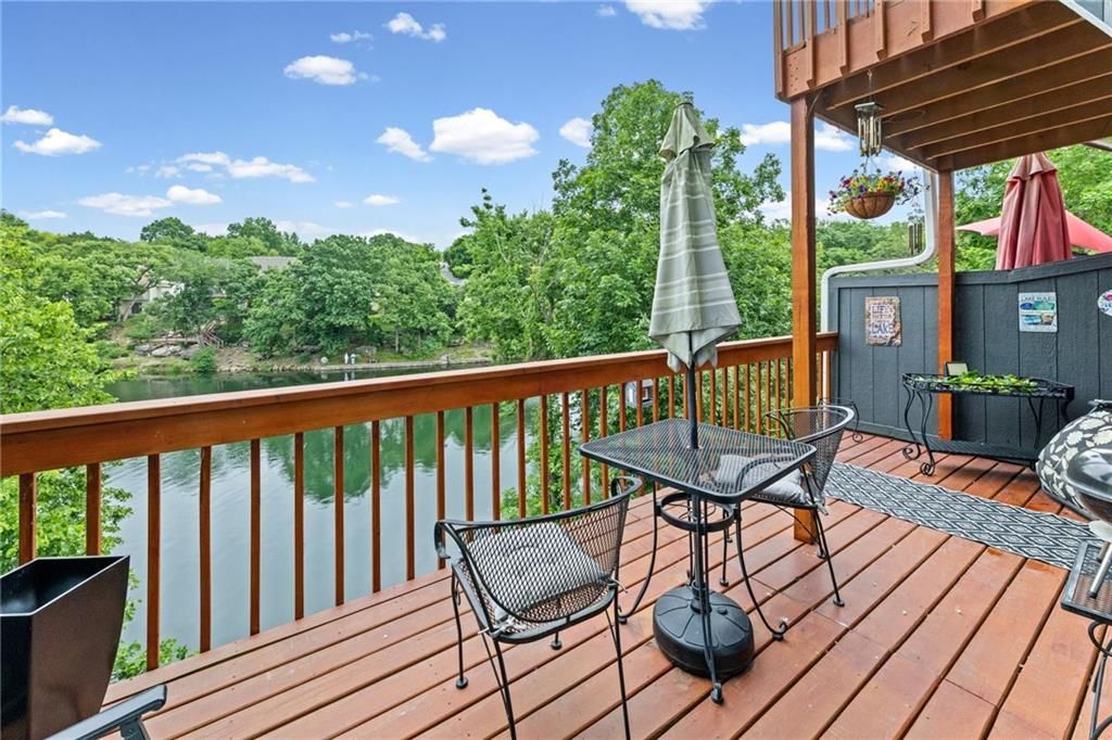 232 NE Bayview Drive, Lees Summit, MO 64064 Main Photo