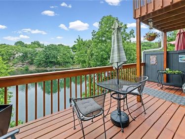 232 NE Bayview Drive, Lee's Summit, MO 64064