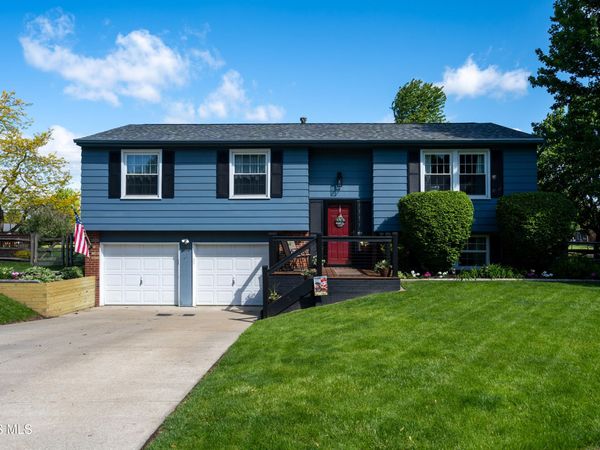 192 Birchcrest Drive , Perrysburg, OH 43551