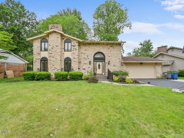 5312 Fredelia Drive, Toledo, OH 43623