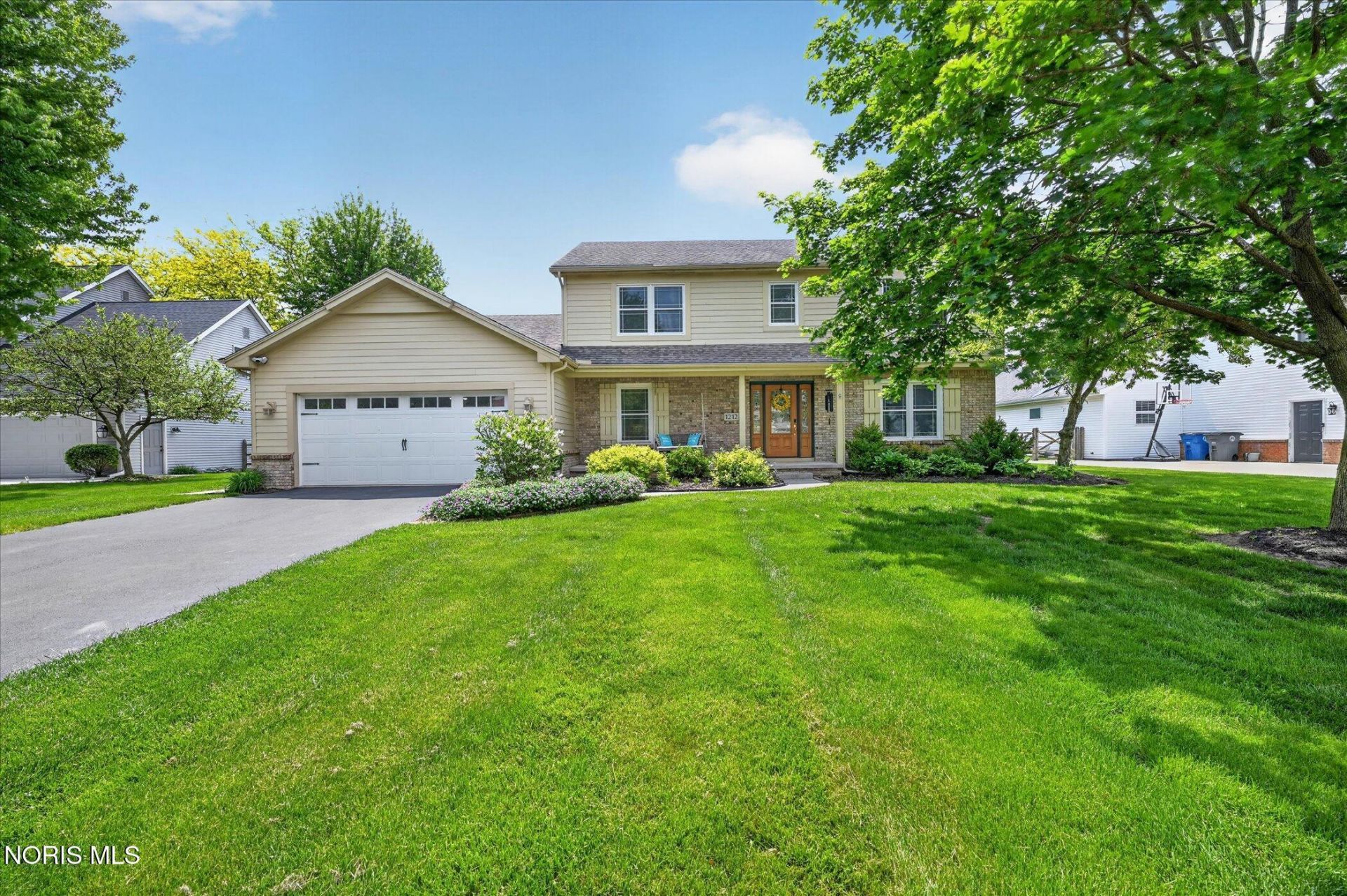 1212 Valley Bluff Drive, Perrysburg, OH 43551 Main Photo