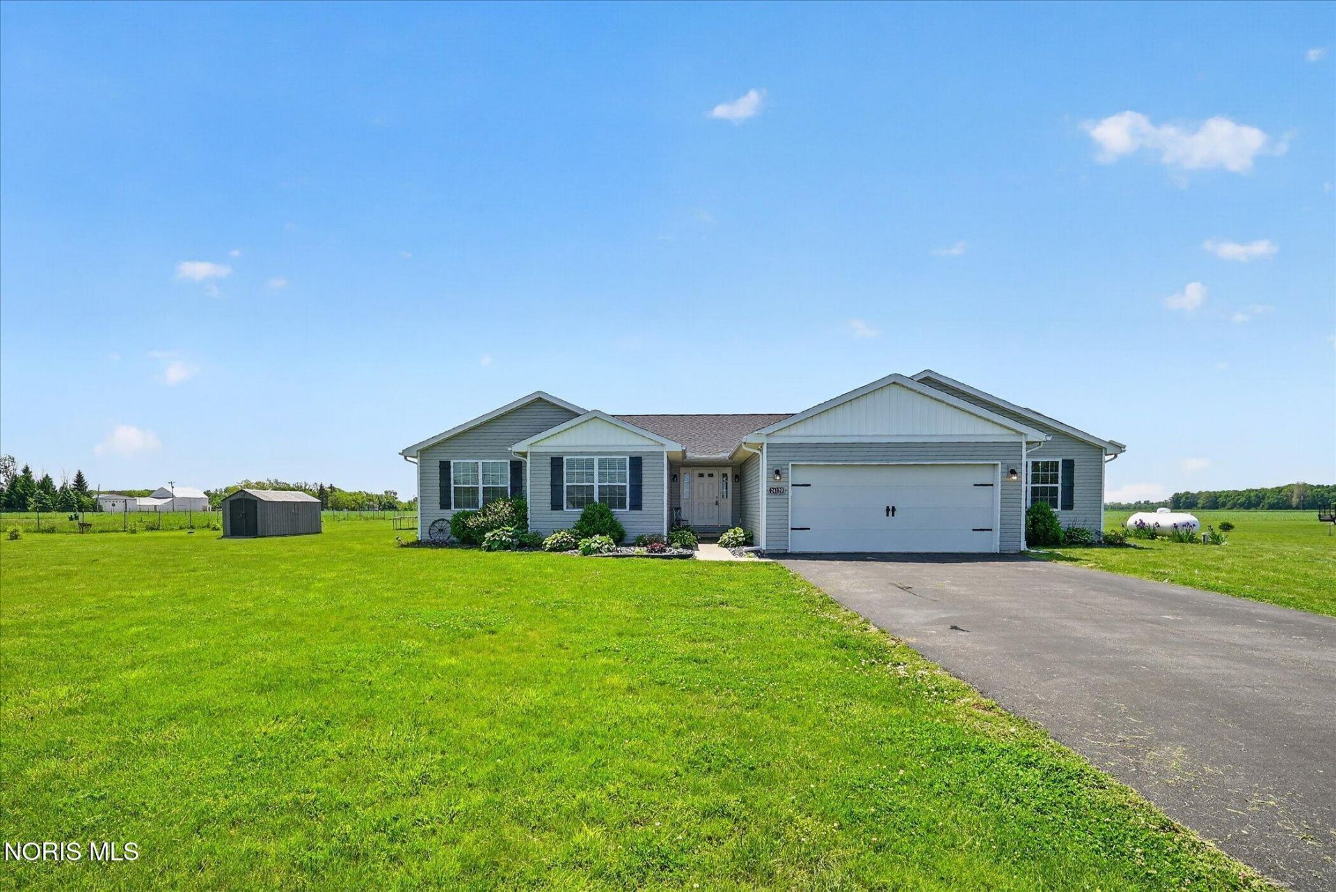 24120 W Walbridge Road, Millbury, OH 43447 Main Photo