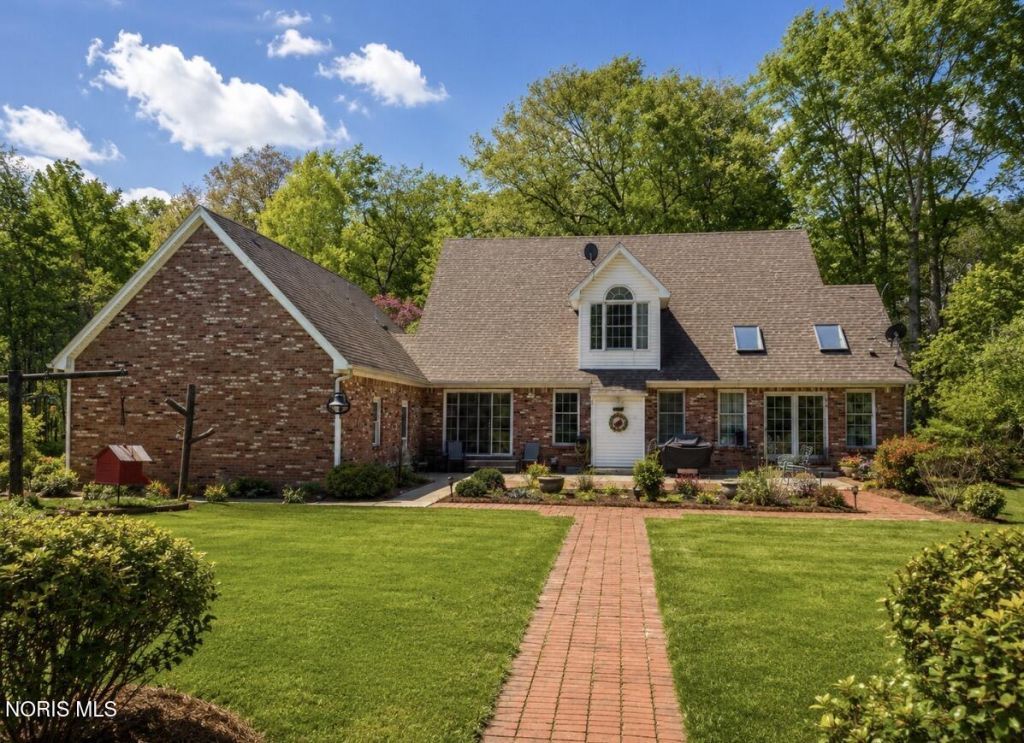 4737 S Berkey Southern Road , Swanton, OH 43558 Main Photo