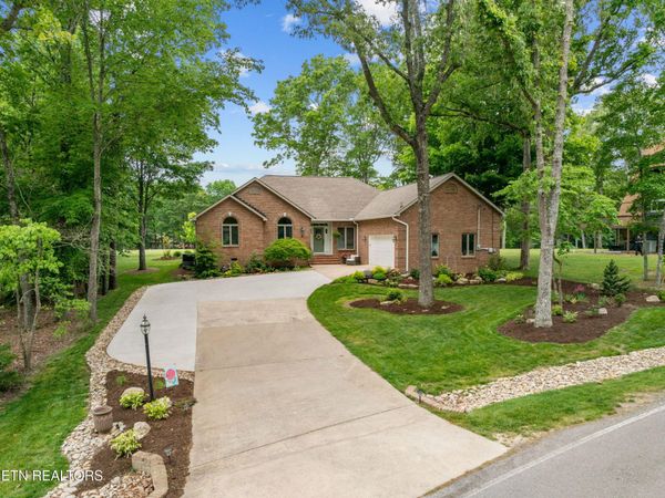 105 Cappshire Rd, Crossville, TN 38558