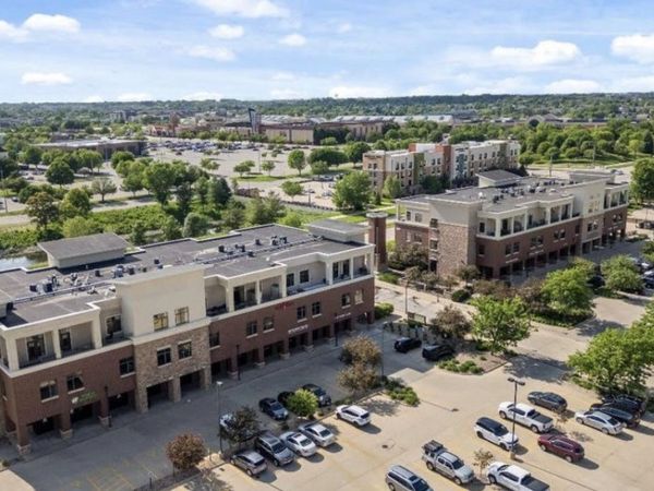 230 S 68th Street, Unit 1306, West Des Moines, IA 50266