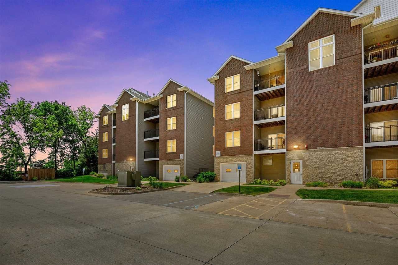 1092 Walnut Ave, Unit 307, Riverside, IA 52327 Main Photo