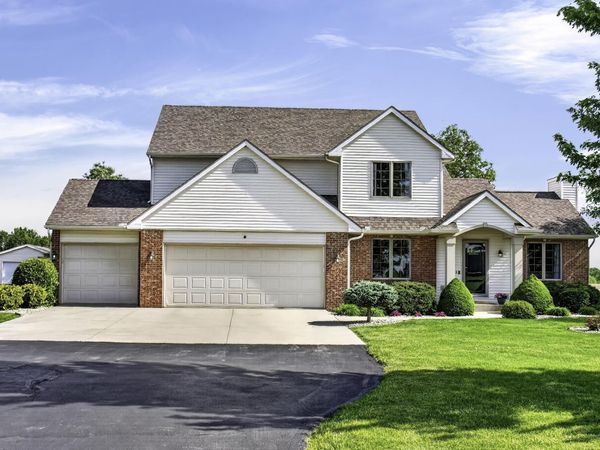 305 E 800 N, Uniondale, IN 46791