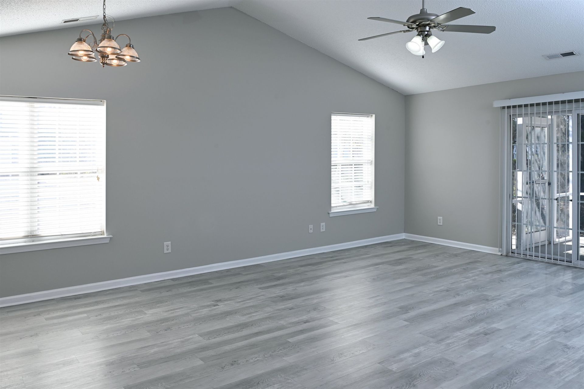 8256 Tartan Ln. Photo 13