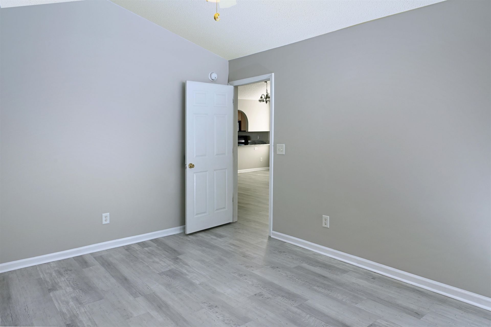 8256 Tartan Ln. Photo 14