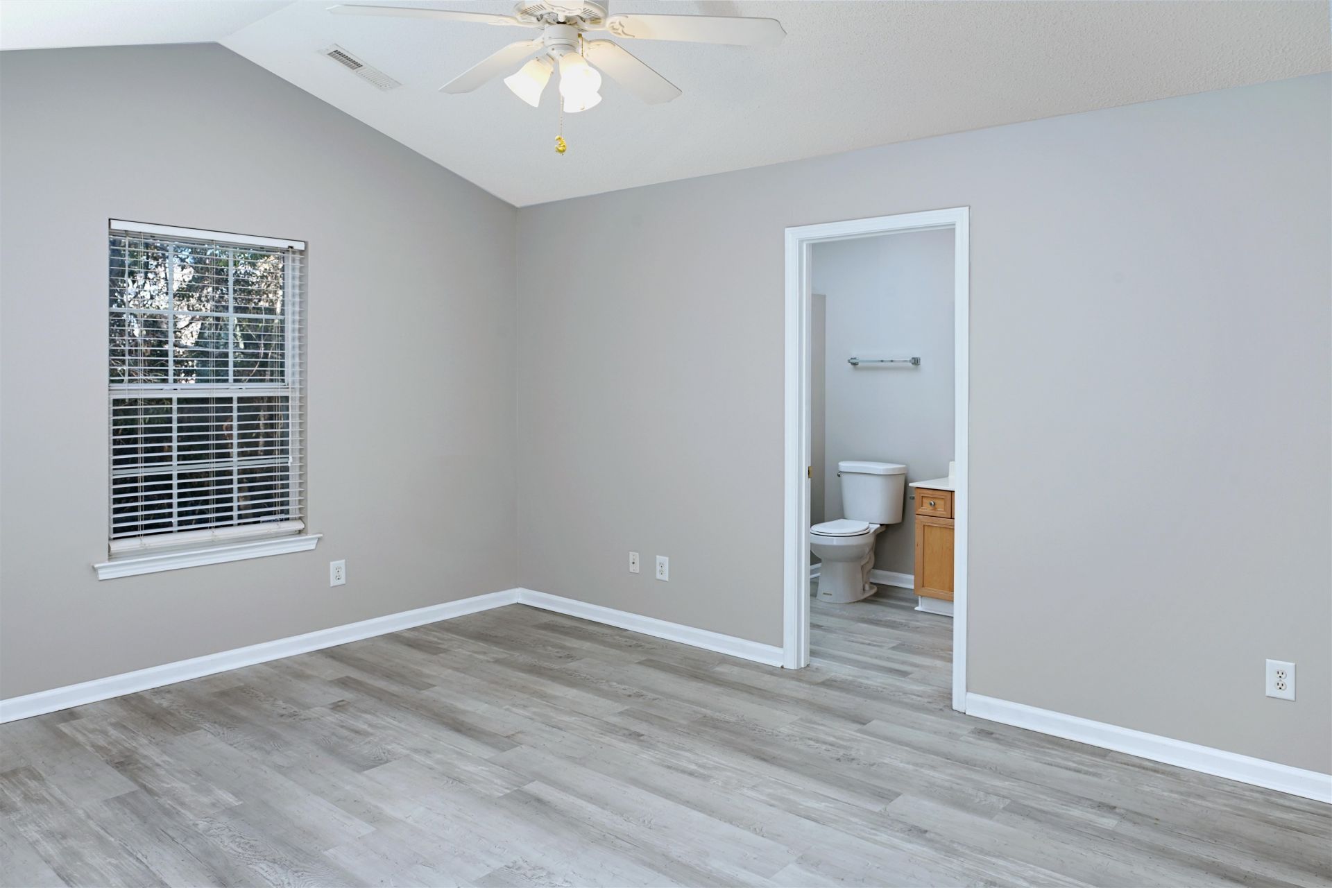 8256 Tartan Ln. Photo 15
