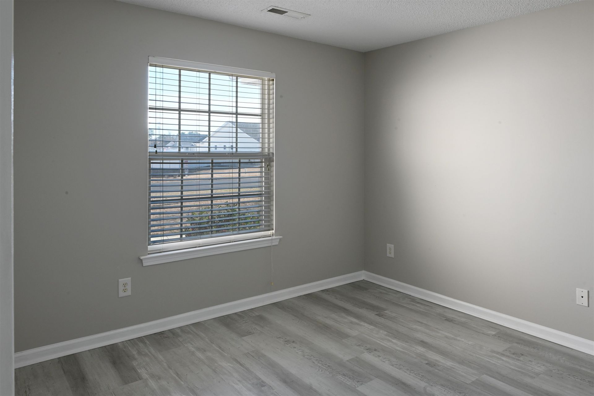 8256 Tartan Ln. Photo 22