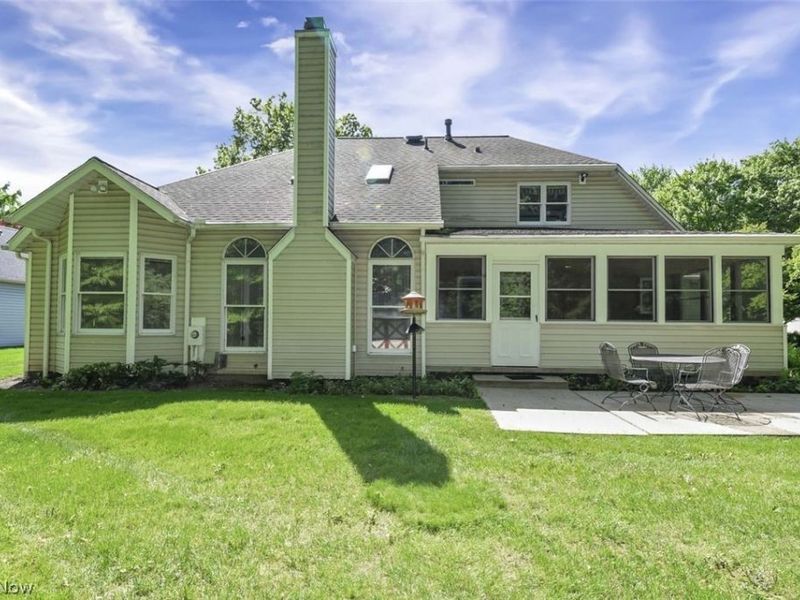431 Avon Point Avenue, Avon Lake, OH 44012 Photo 5